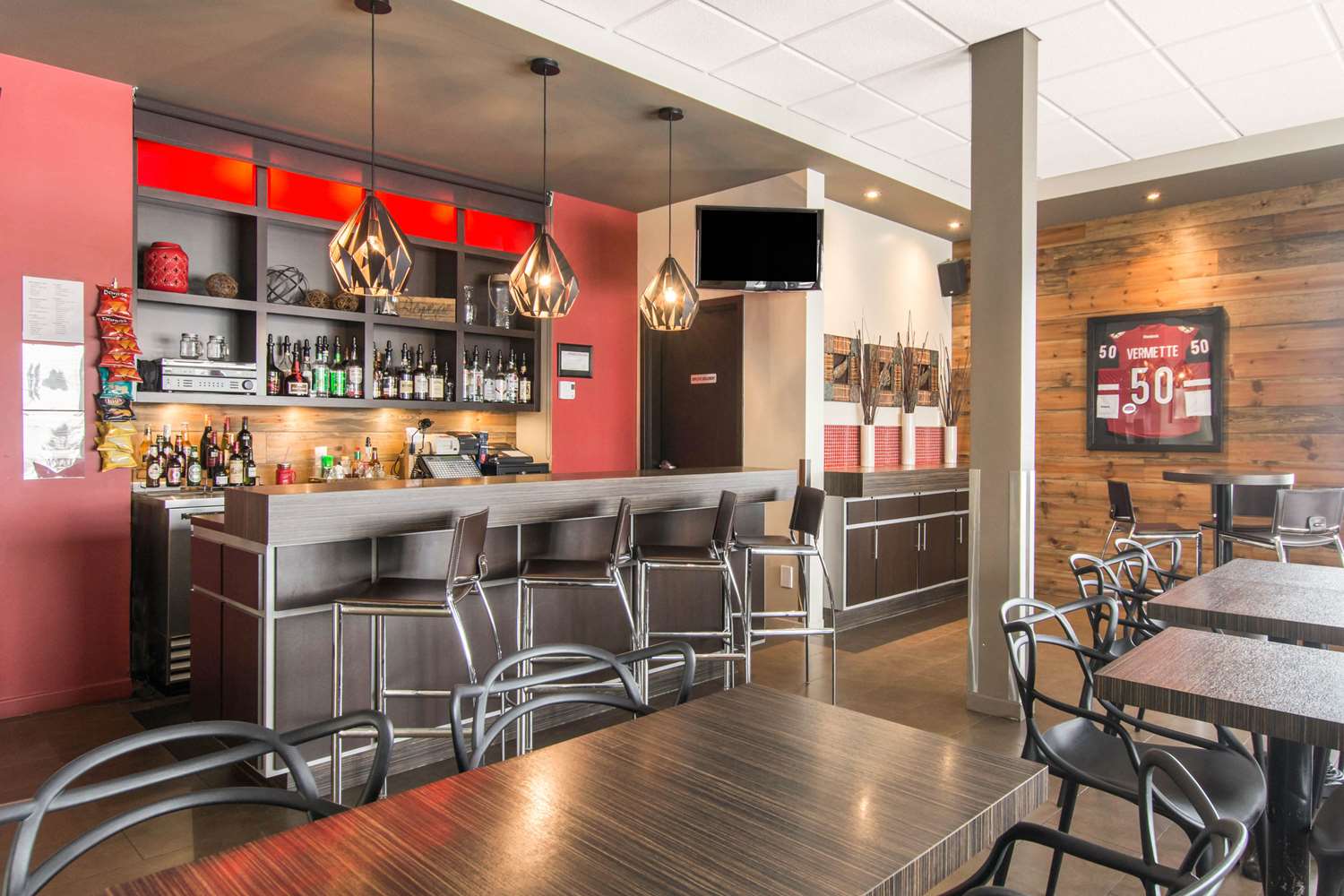 Econo Lodge Inn & Suites Saint-Apollinaire 46/52