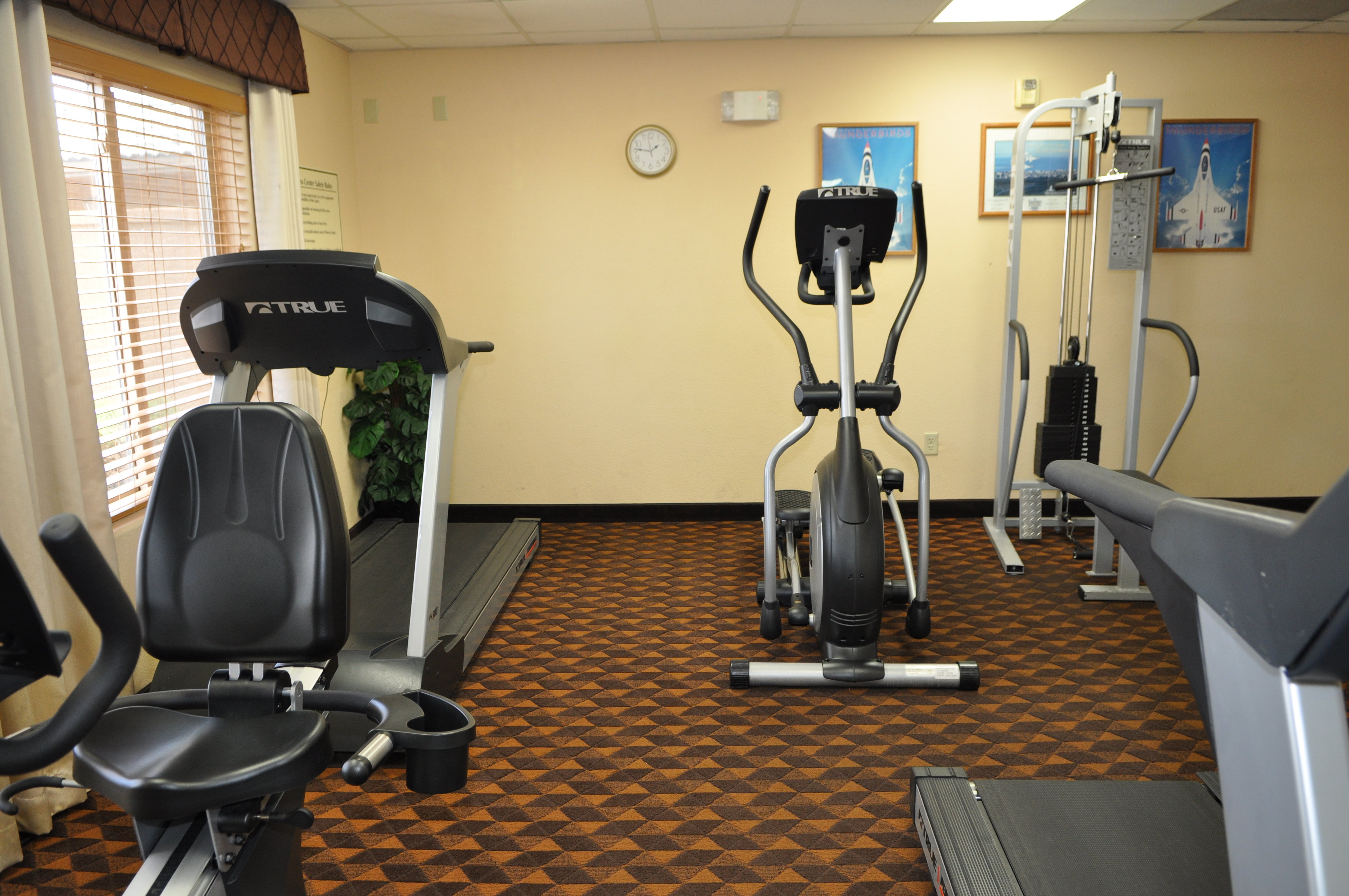 Holiday Inn Express Las Vegas-Nellis, an IHG Hotel 25/47
