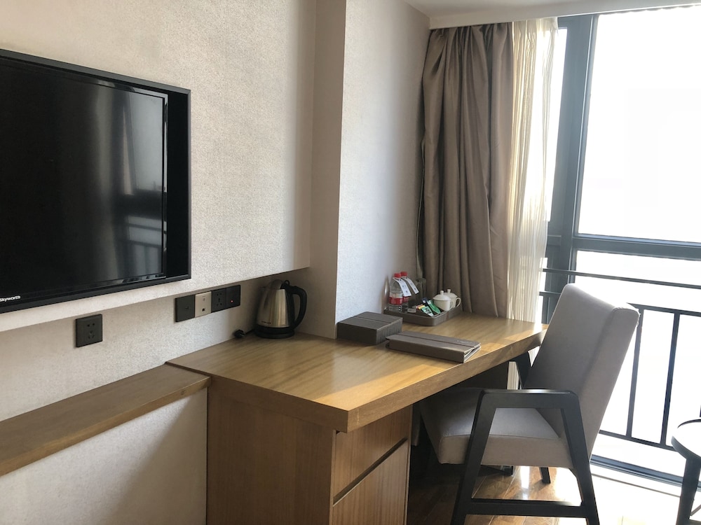 Shenzhen Hongdu Hotel 53/60