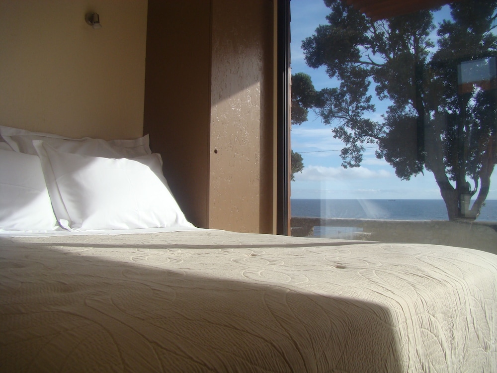 Alluar Lodge 7/42