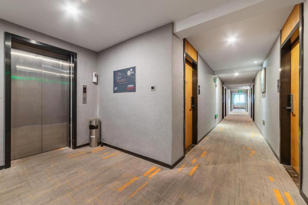 Chonpines Hotel (Huizhou Huidong Hongling Avenue) 15/68
