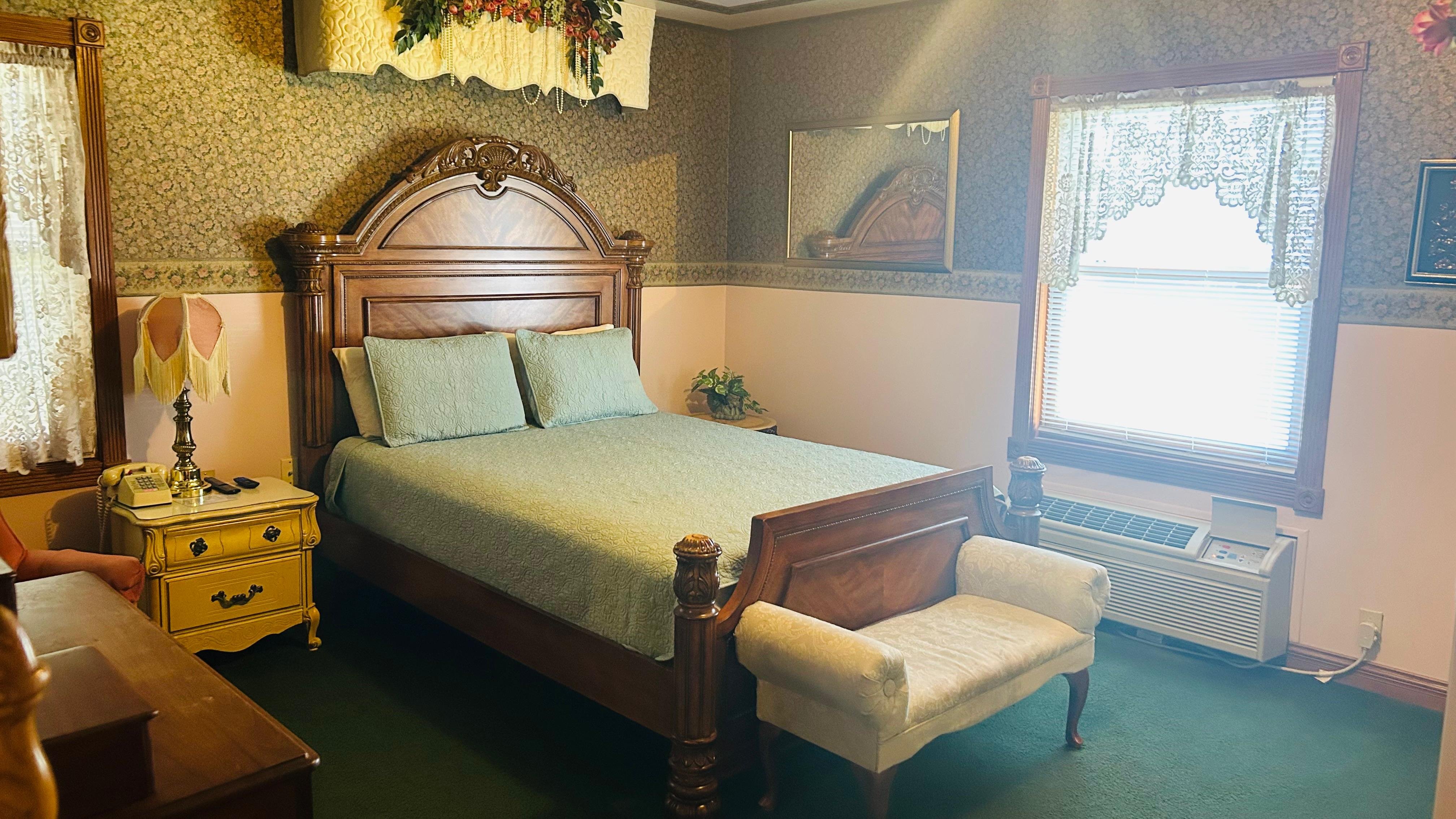Victorian Inn Motel & Suites 7/48