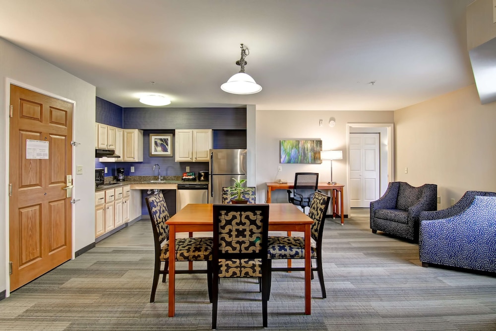 Homewood Suites By Hilton Stratford 37/51