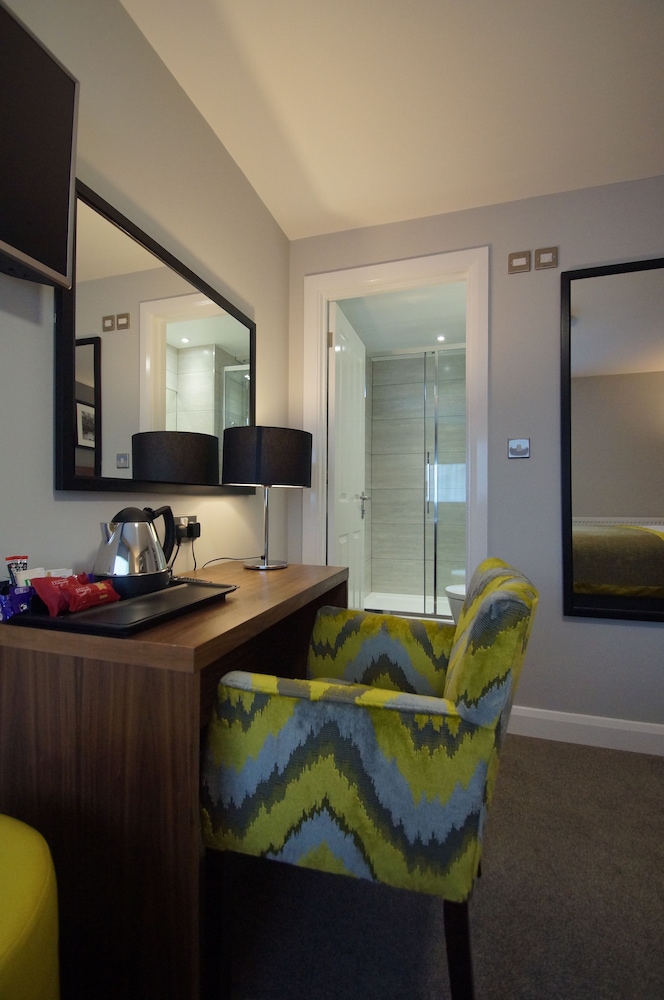 New Park Hotel 38/50