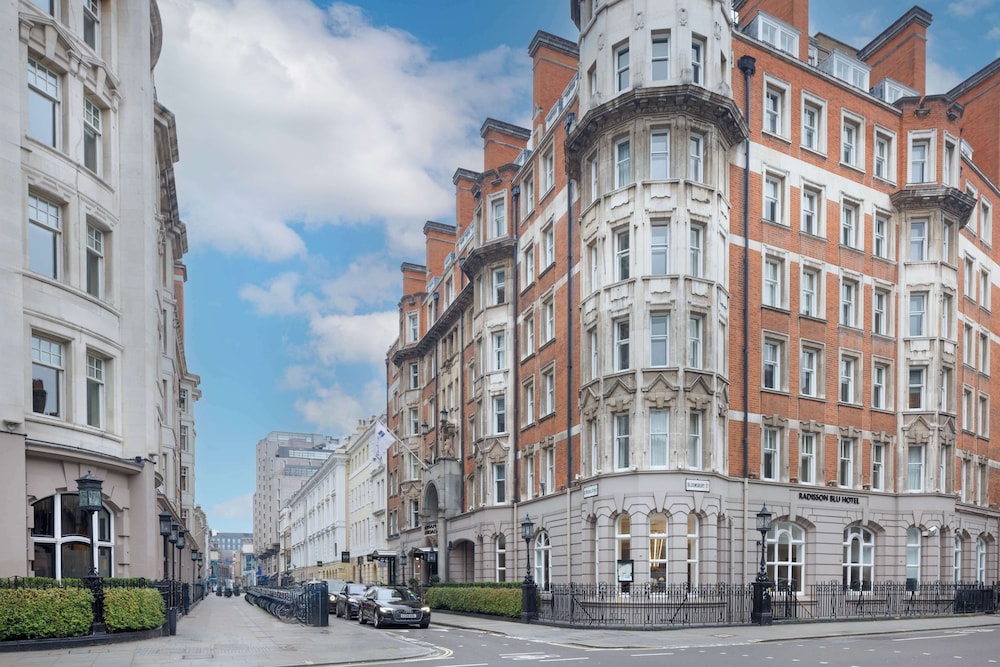 Radisson Blu Hotel, London Tottenham Court Road 44/49