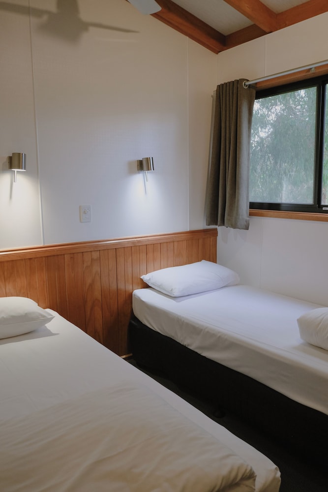 3 Bedrooms, Deluxe, Villa, 1 Queen and 4 Single Beds