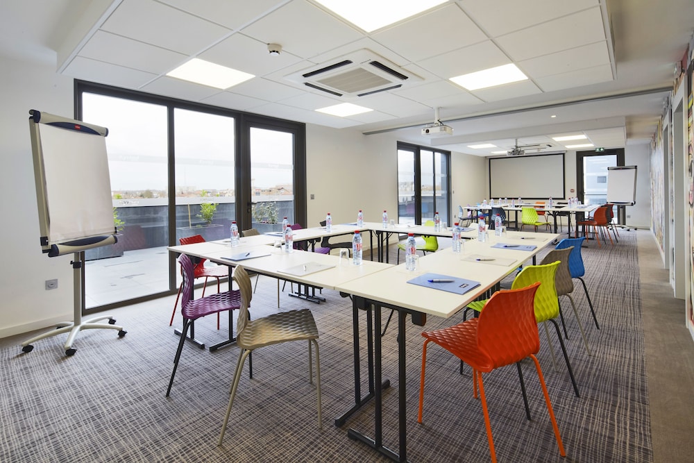 KYRIAD TROYES CENTRE 46/50