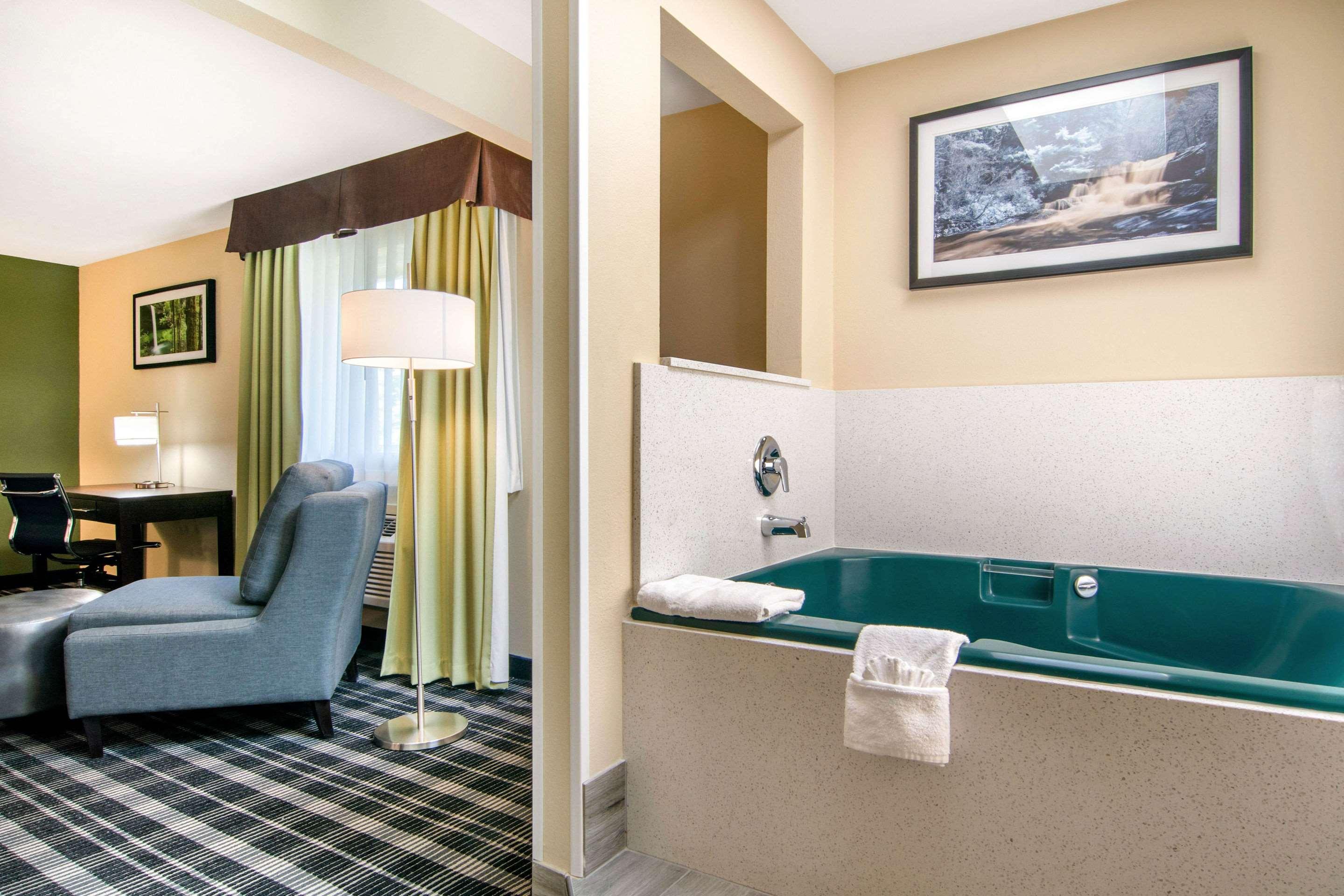 جناح بسرير كينج، Quality Inn & Suites Albany Corvallis 5/5
