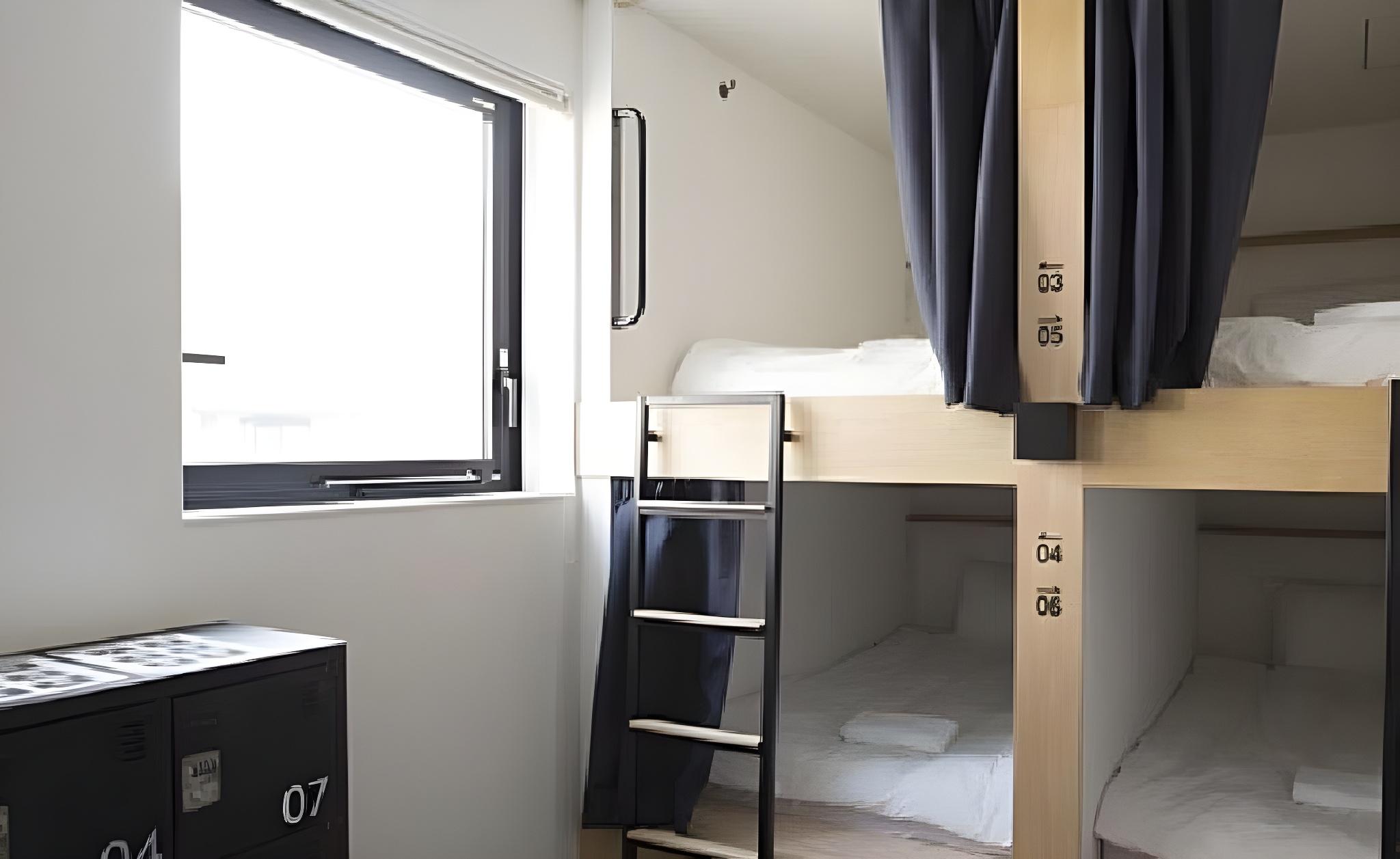 Female Dorm, 6 People