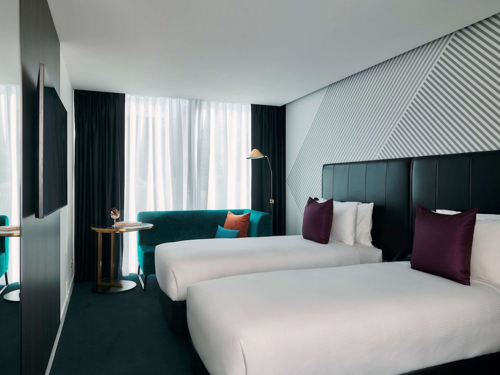 SUPERIOR, TWIN BEDS