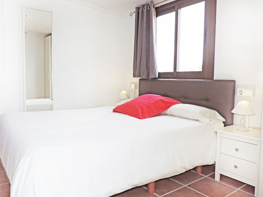 Marblau Hostal 12/50