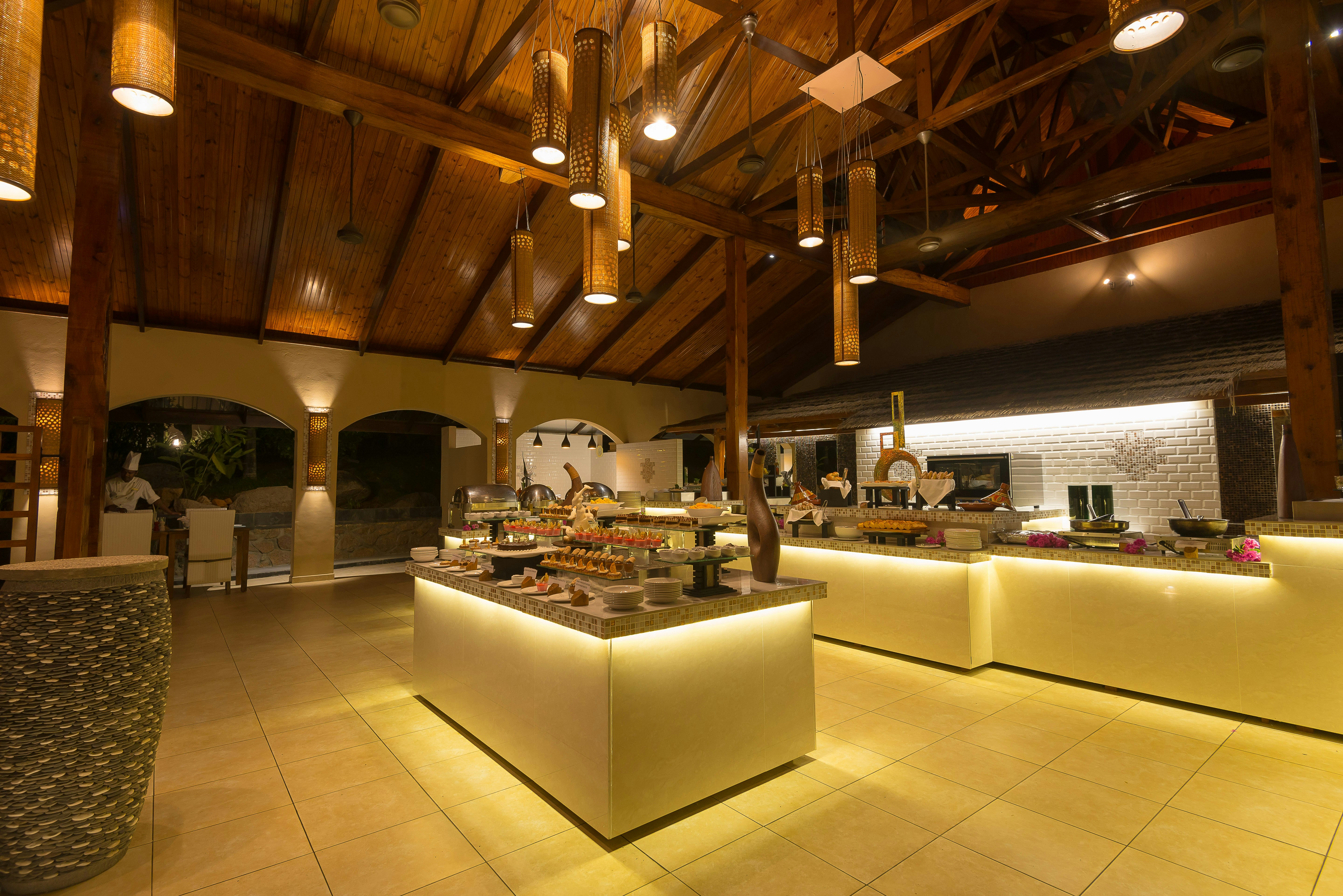 Coco de Mer Hotel and Black Parrot Suites 12/79