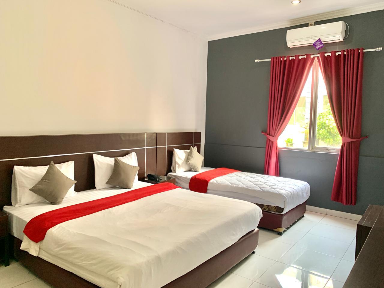 Charaka Hotel 8/30
