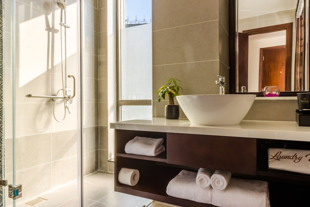Haka Hotel & Apartment 46/50
