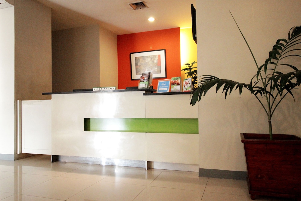 The Plaza Hotel Glodok 5/47