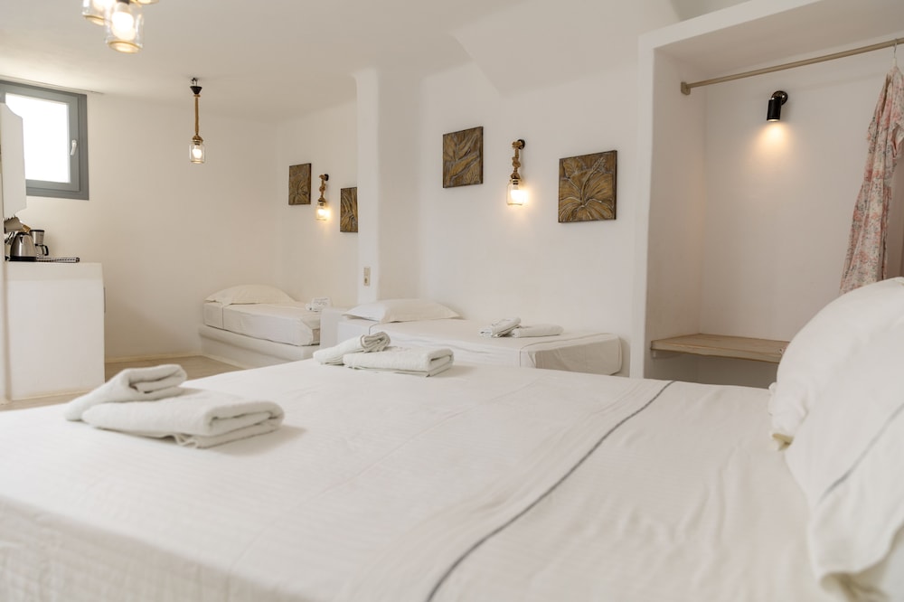 Ampelos Inn 14/47