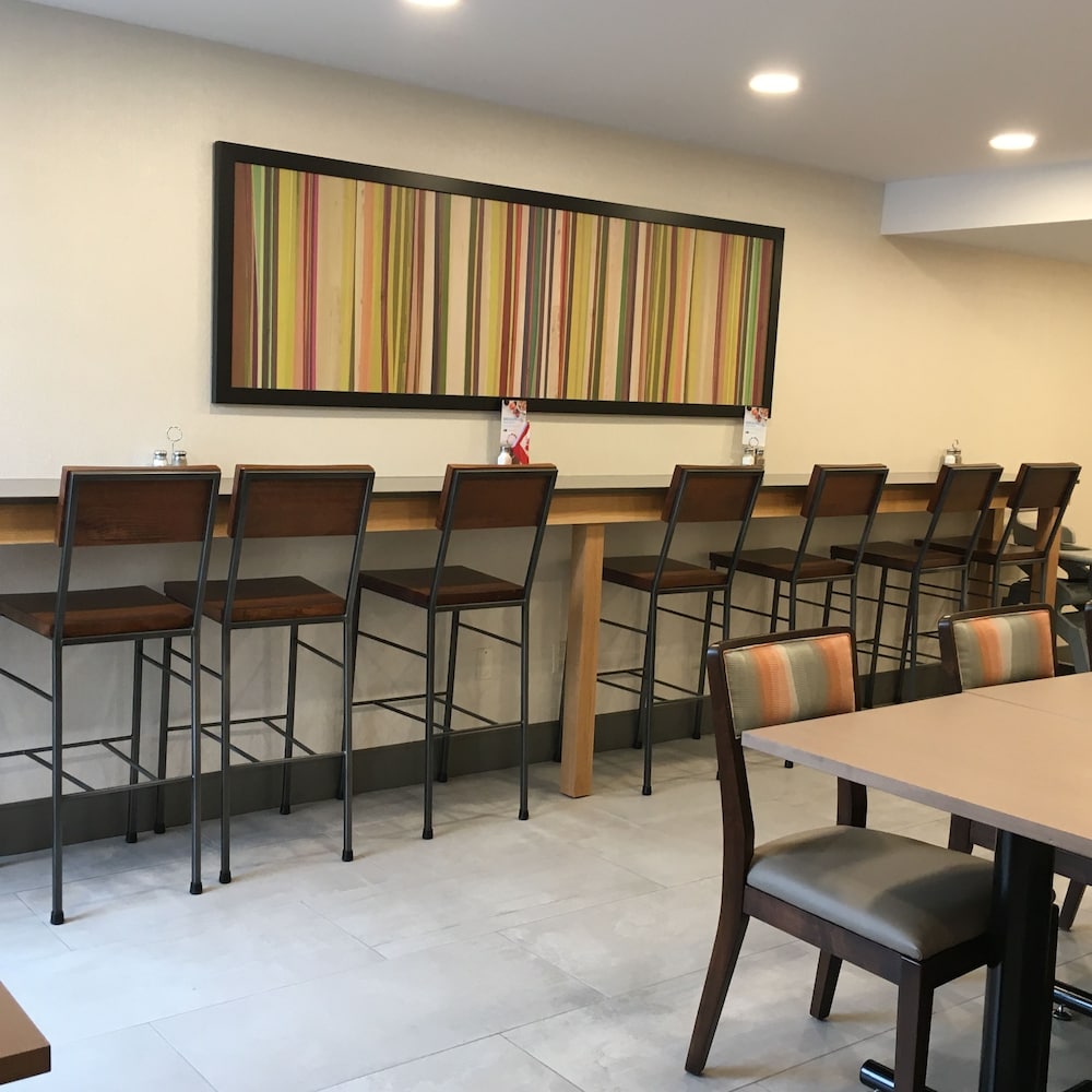 Holiday Inn Express Charlottetown 46/61