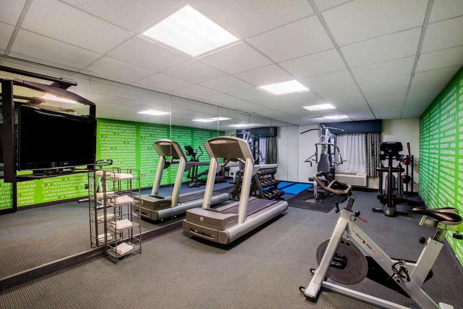 La Quinta Inn & Suites by Wyndham Pasadena 23/32