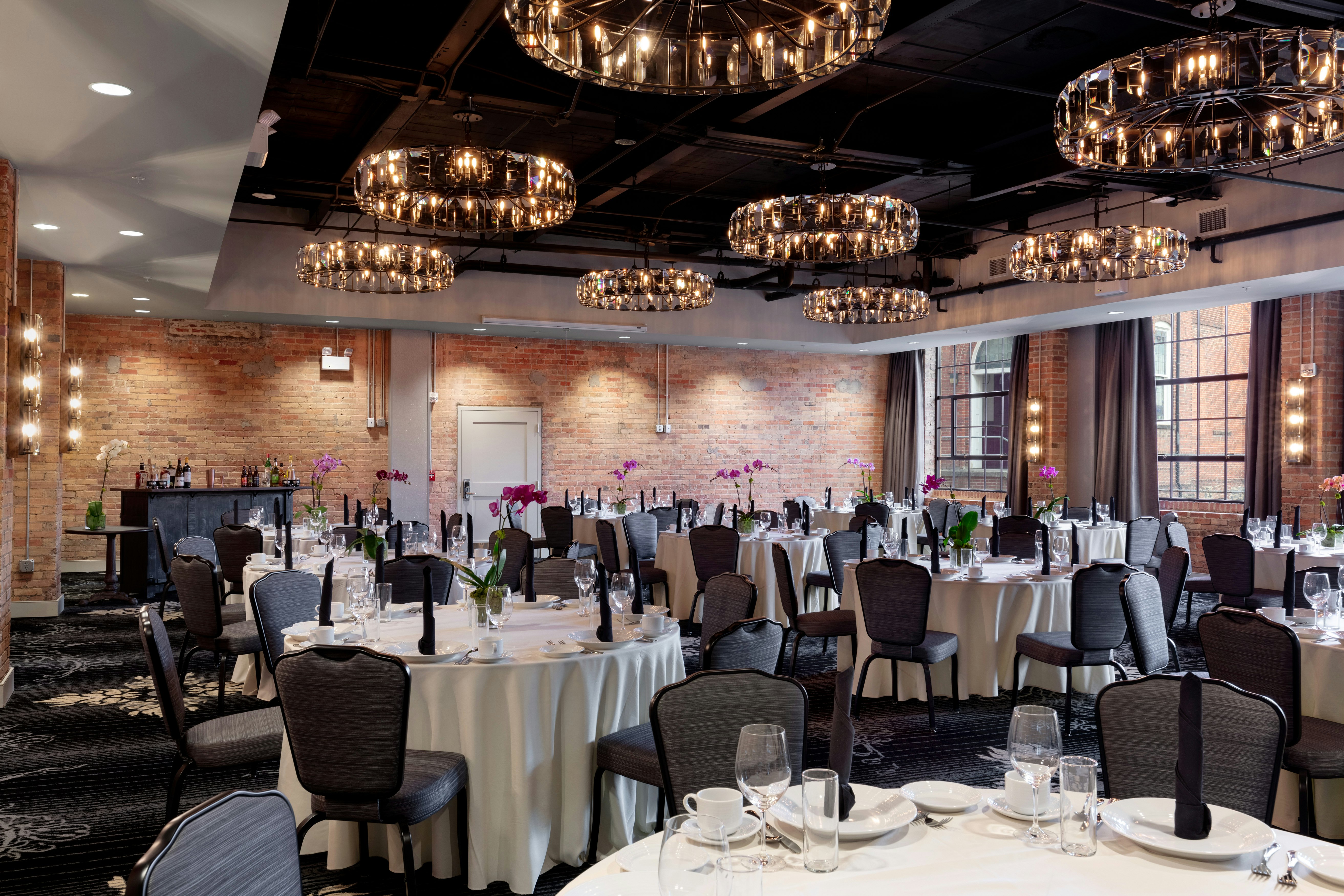 Foundry Hotel Asheville Curio Collection By Hilton 47/49