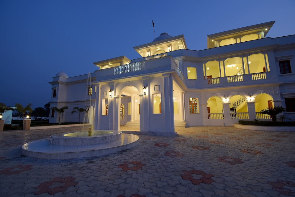 Umaid Farm Resort A Legacy Vintage Stay In Jaipur 7/50