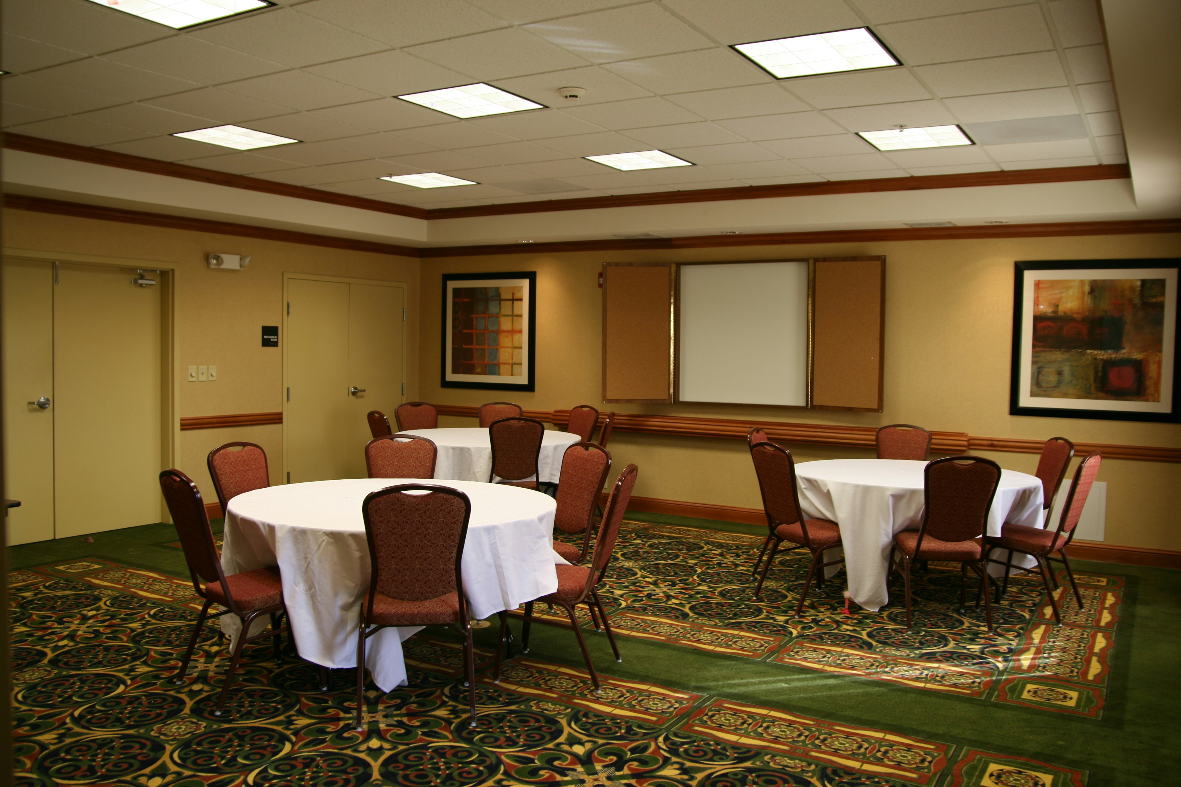 Hampton Inn Clinton, OK 31/34