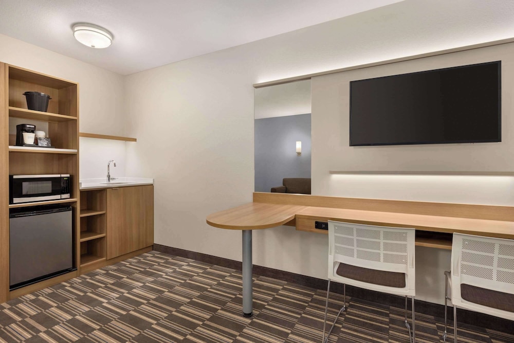 Microtel Inn Suites By Wyndham Gambrills 43/50