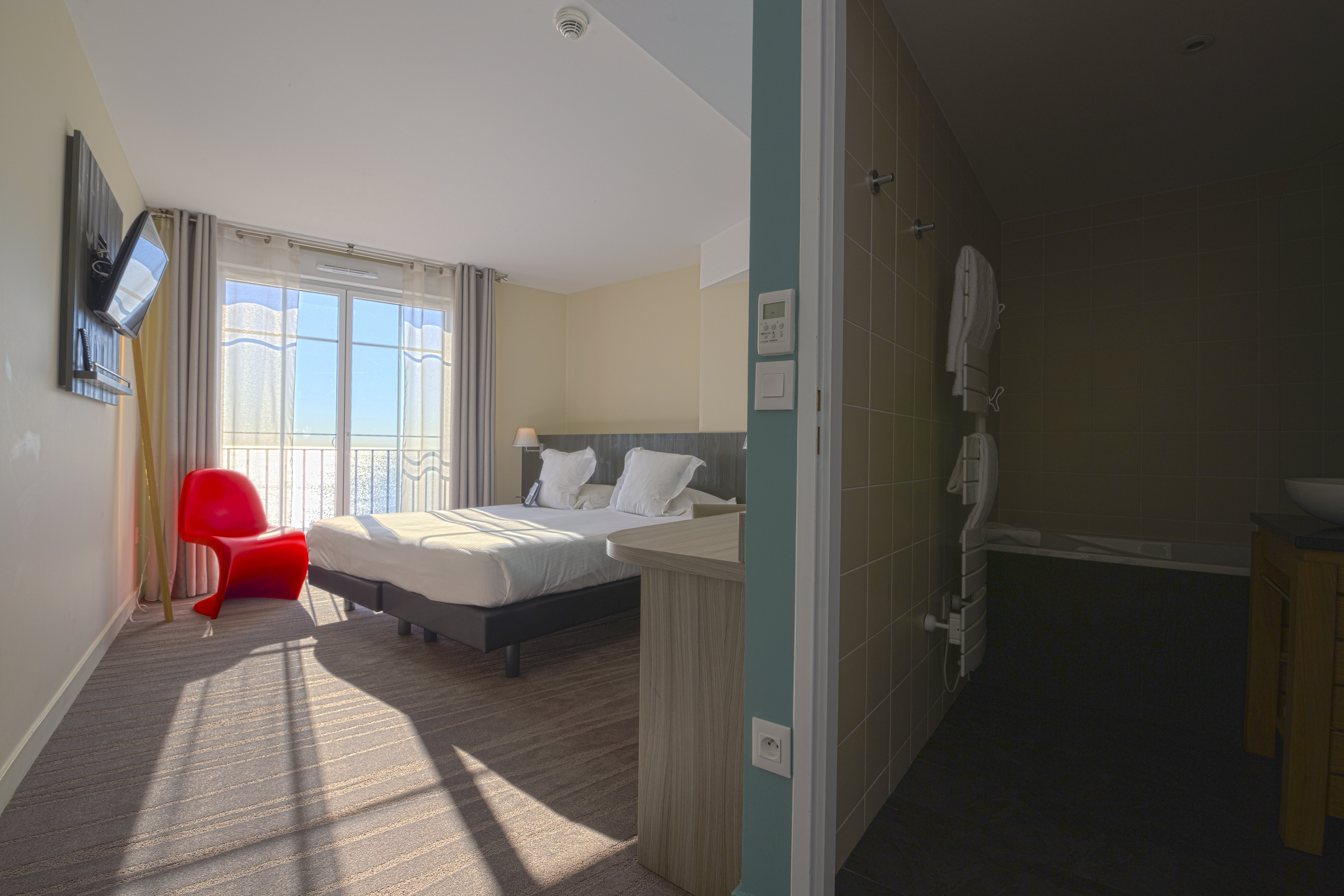CLARION COLLECTION HOTEL LES FLOTS 27/27
