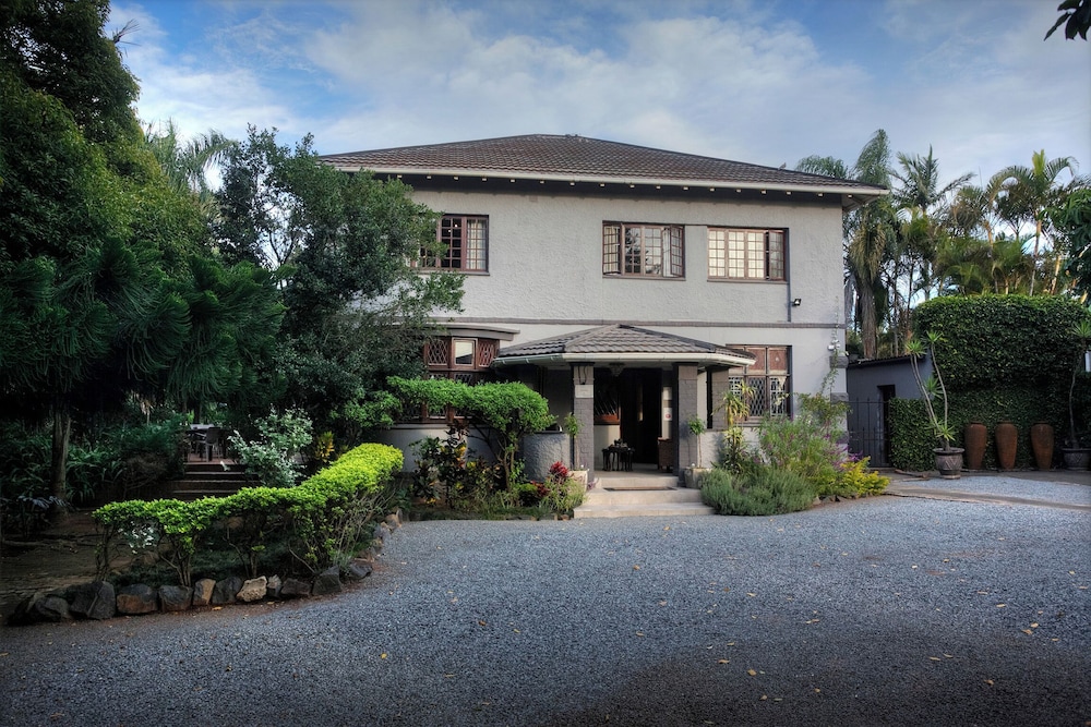 Palm Tree Manor 4/47