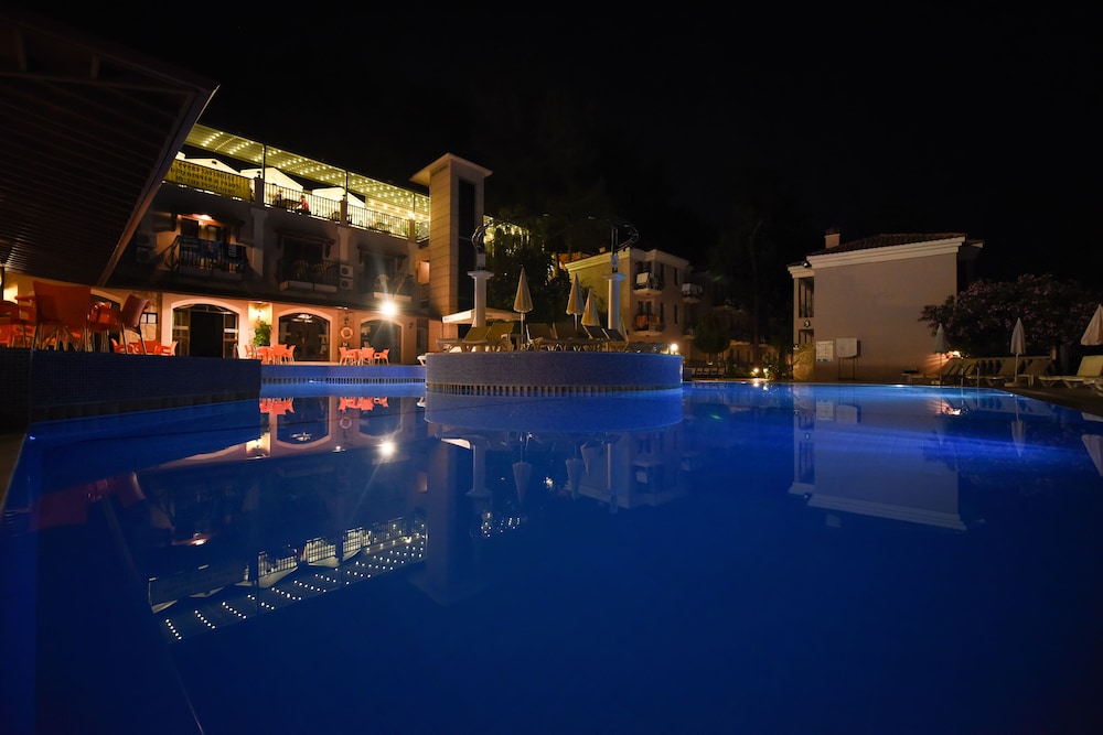 Pine Valley Hotel photo4