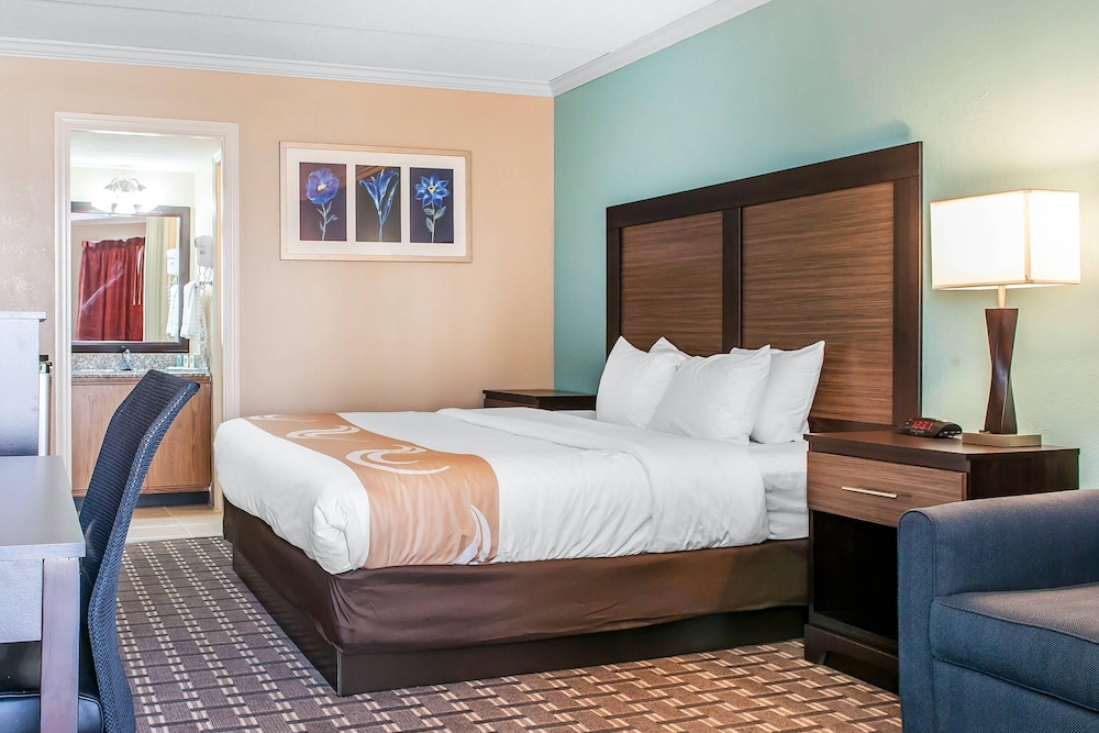 Standard, Queen Bed, Quality Inn Findlay 5/8