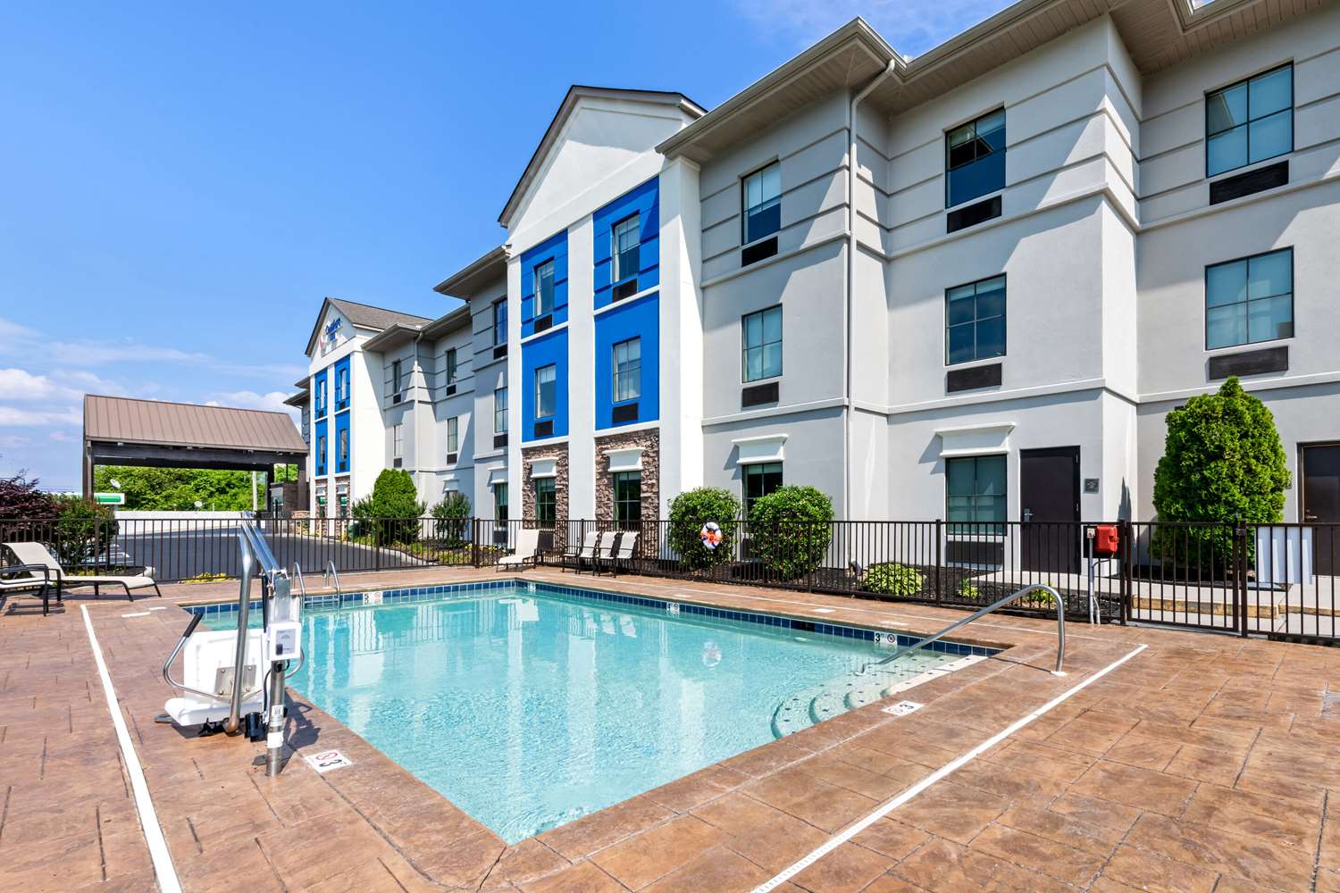 Comfort Inn Harriman, TN 1/18