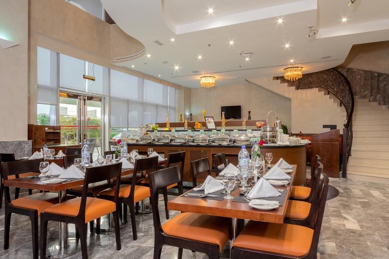 restaurant cafeteria