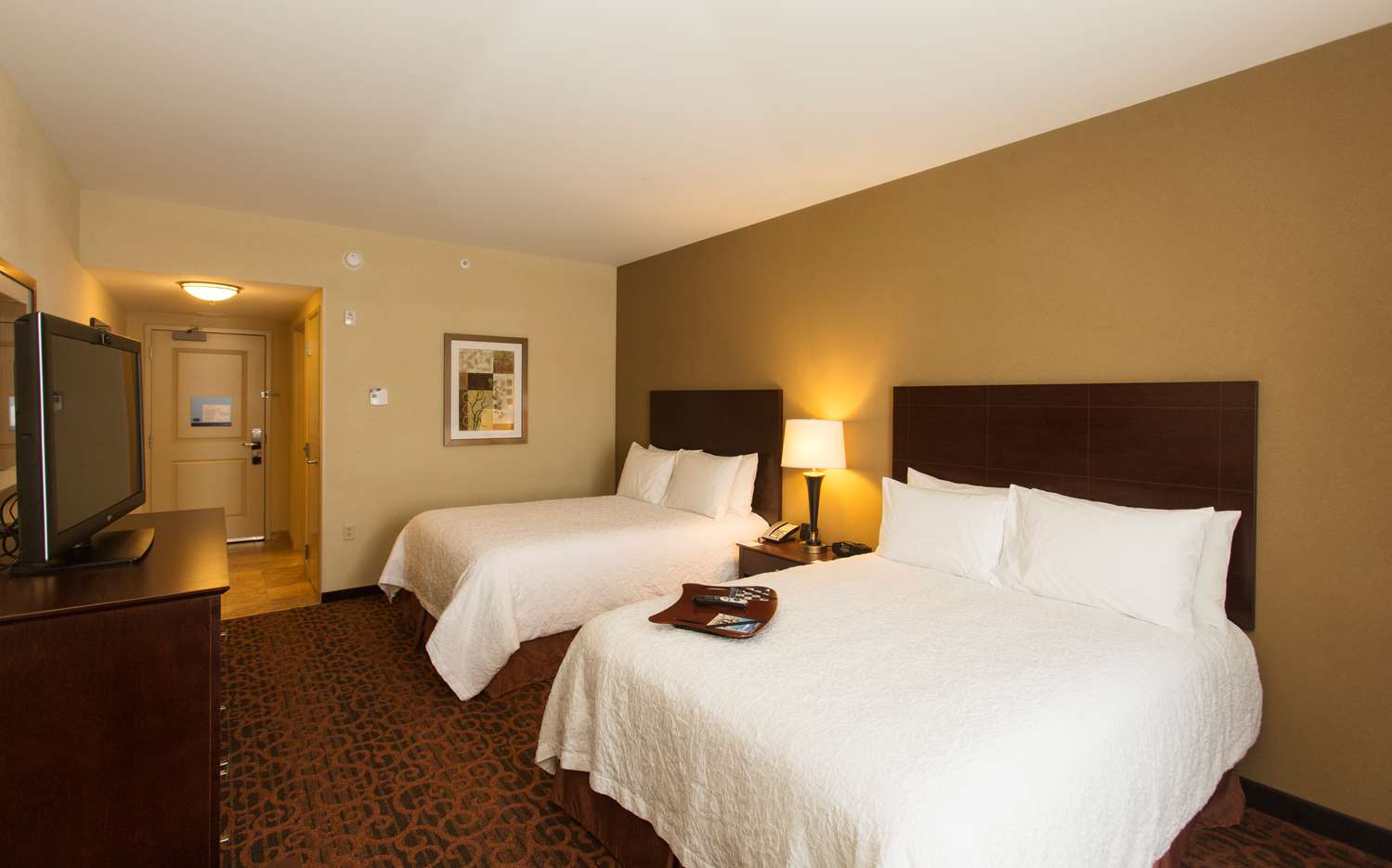 Room, 2 Queen Beds, Pool View