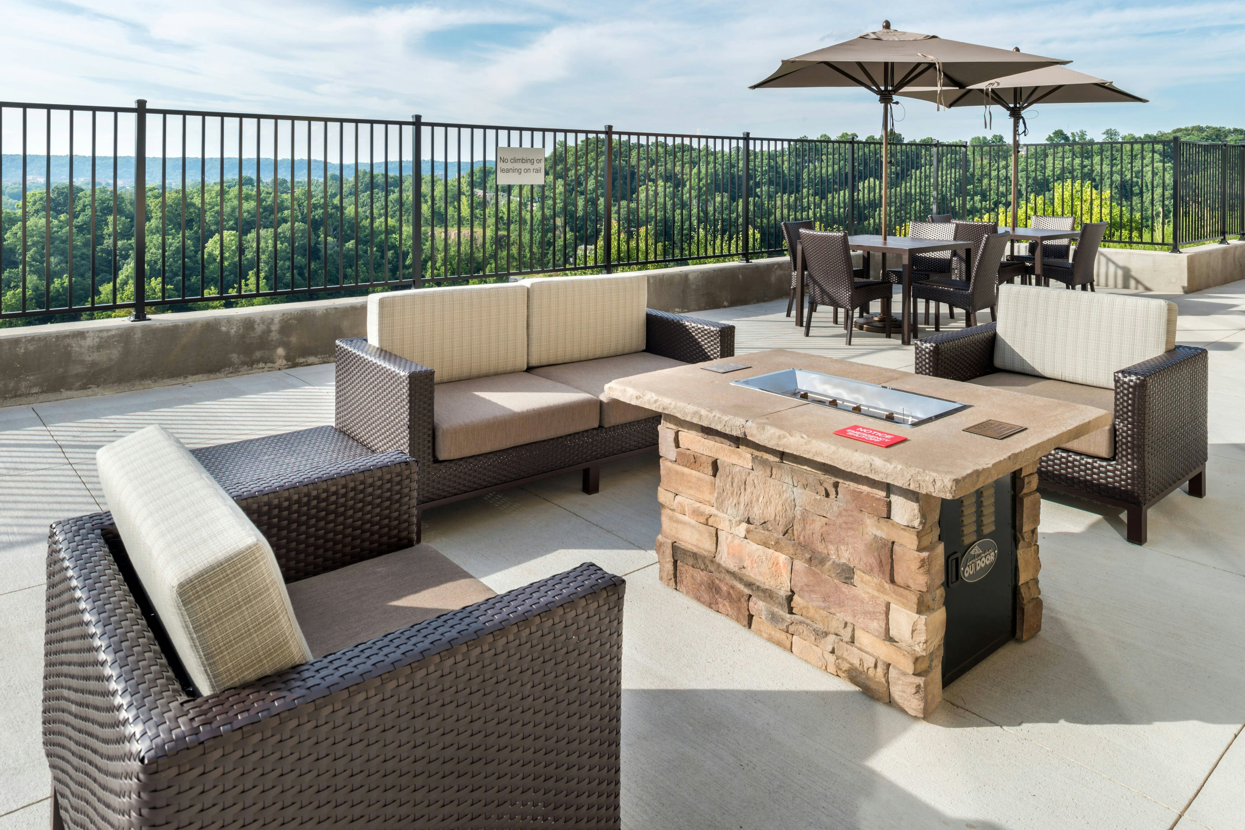 Fairfield Inn And Suites By Marriott Huntington 27/46