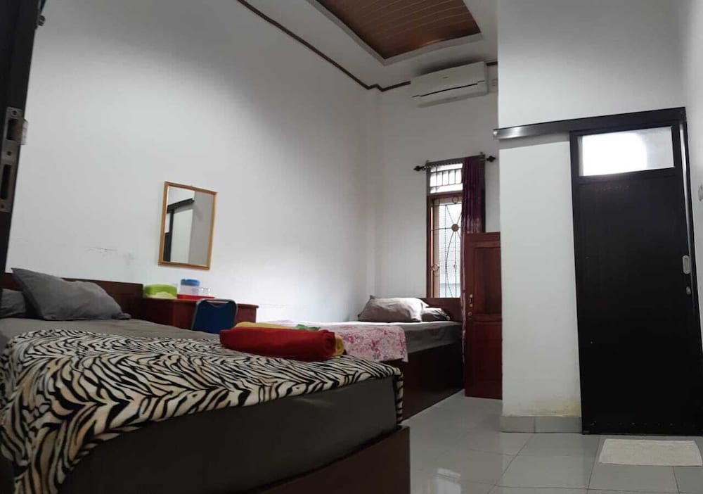 BASIC, TWIN BEDS