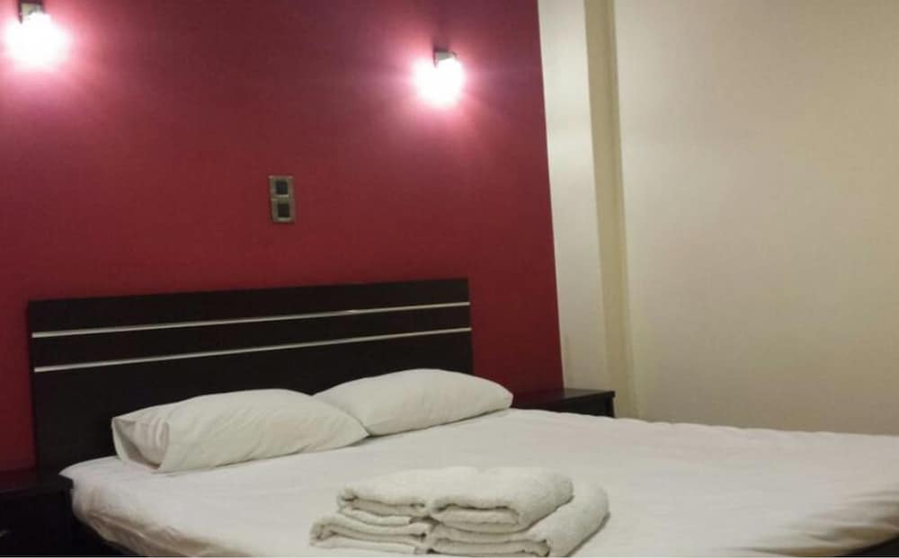 Plaza Hotel 20/60