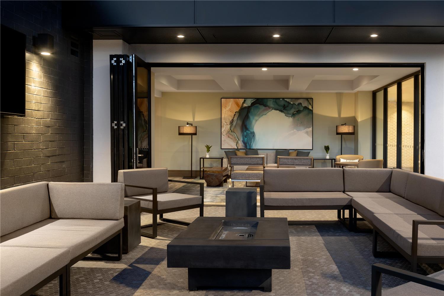 DoubleTree by Hilton West Kelowna 24/34