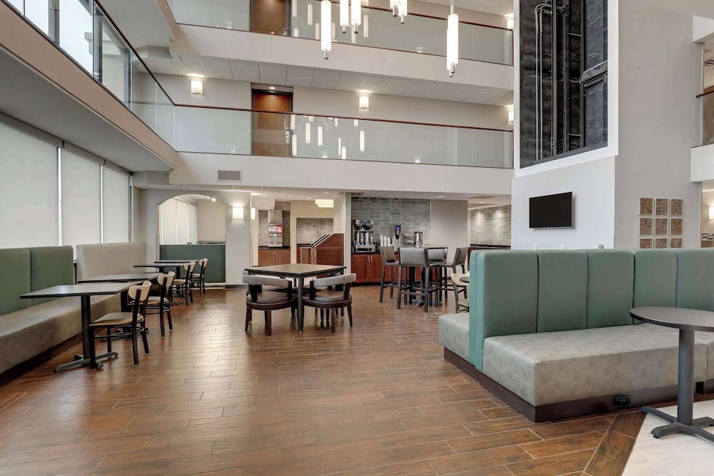 Drury Inn & Suites Cape Girardeau 32/50