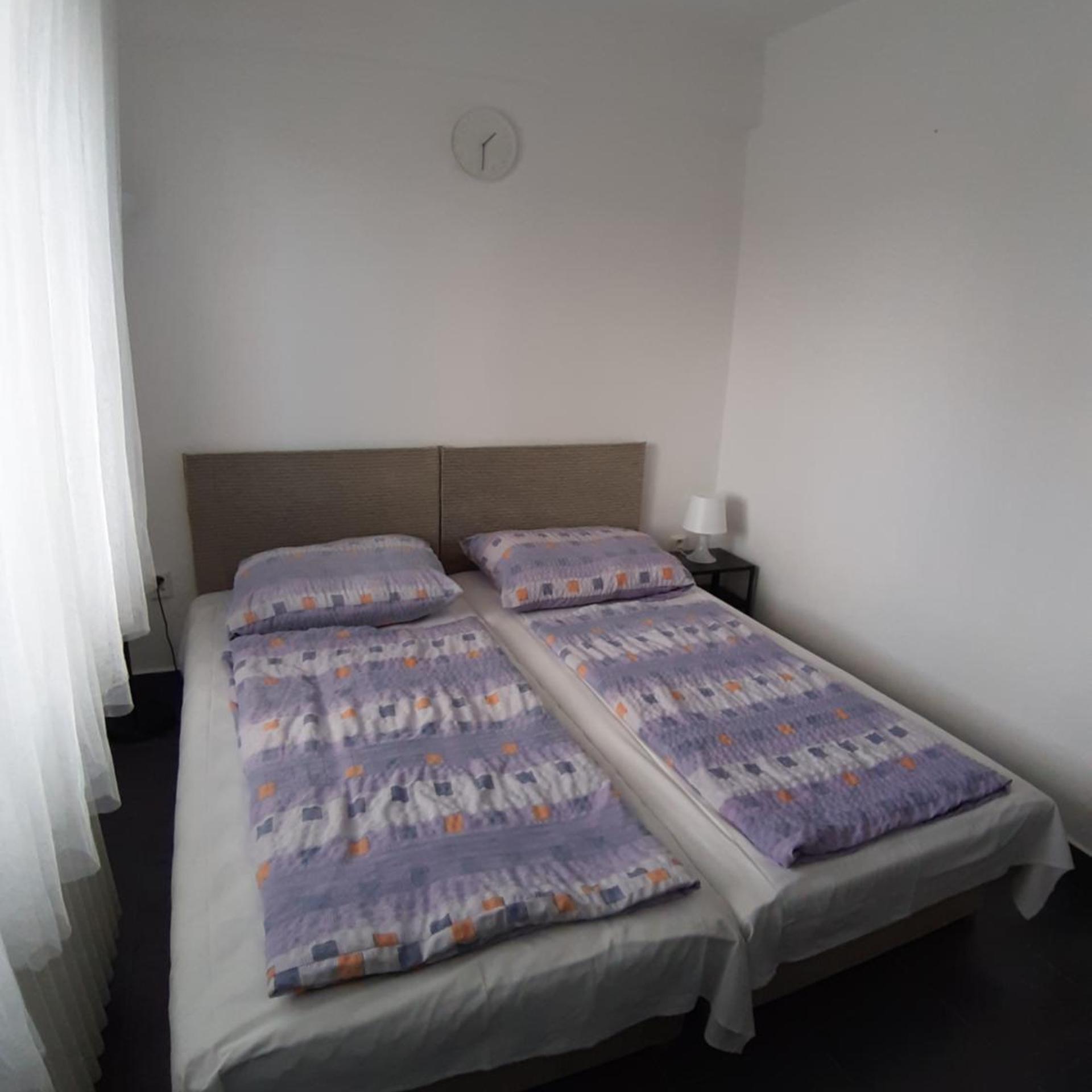 Hotelak Martinov 32/60