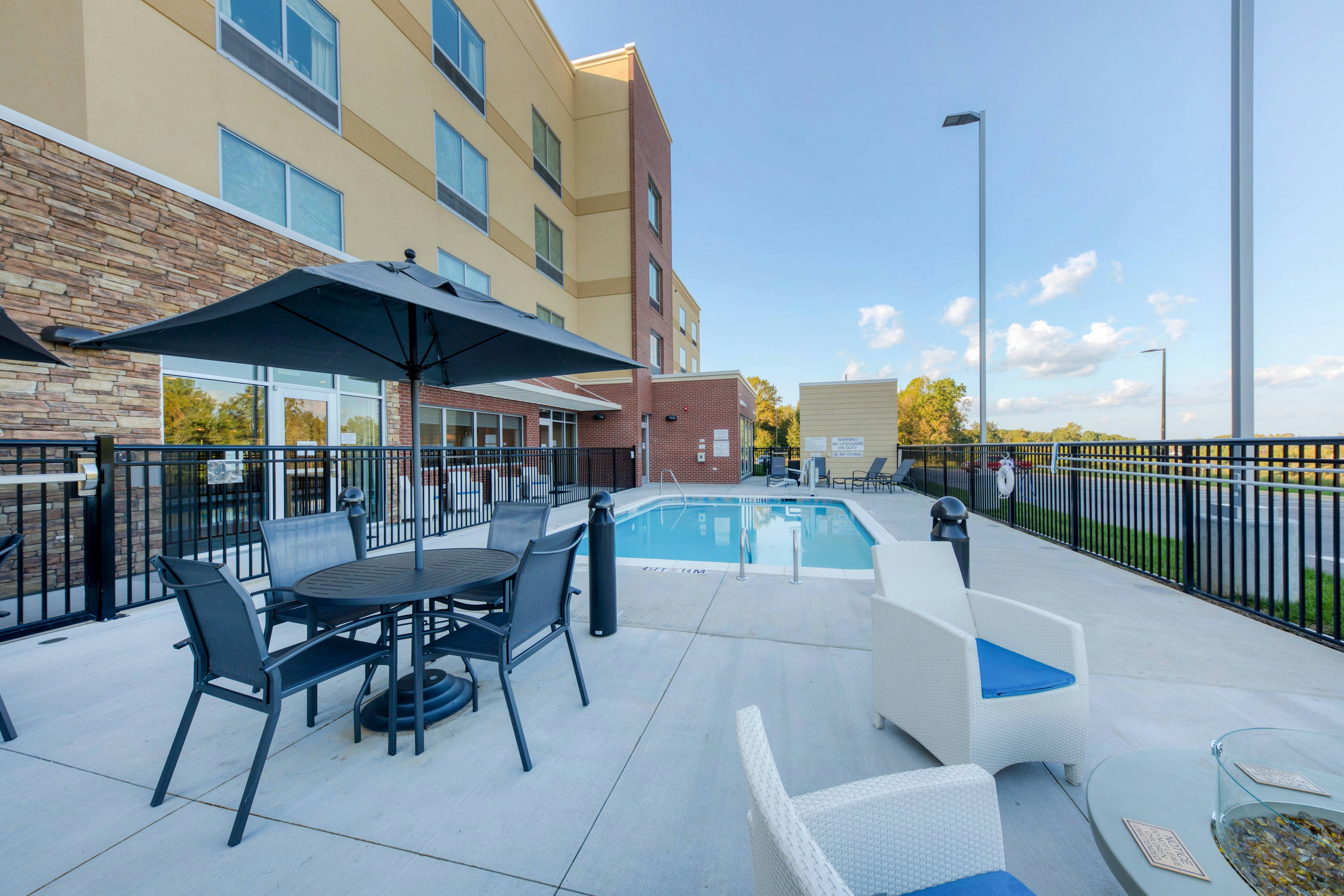 Fairfield Inn & Suites by Marriott Charlotte Belmont 15/15