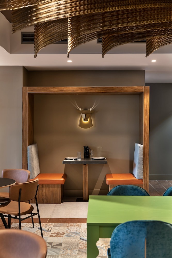 Mercure Auckland Queen Street 5/70