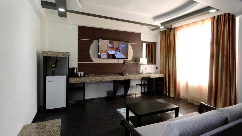 Zolo Hotel 33/38