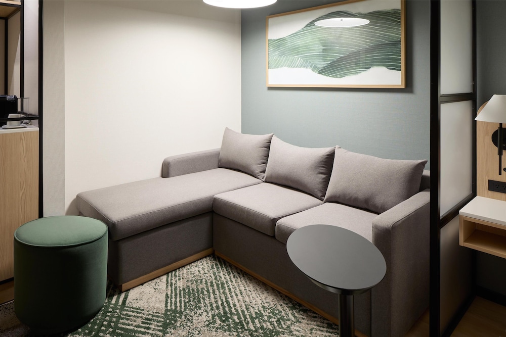 Hyatt Place Montreal Airport 27/50