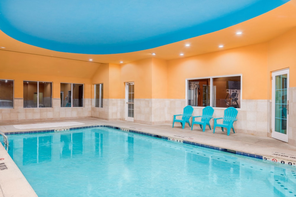 La Quinta Inn & Suites by Wyndham Hinesville - Fort Stewart 3/56