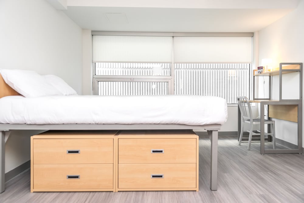 STUDIO, DOUBLE BED