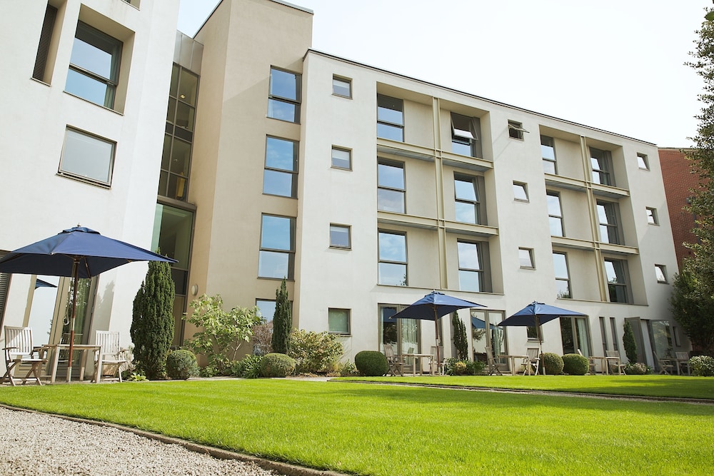 Harts Hotel 4/50