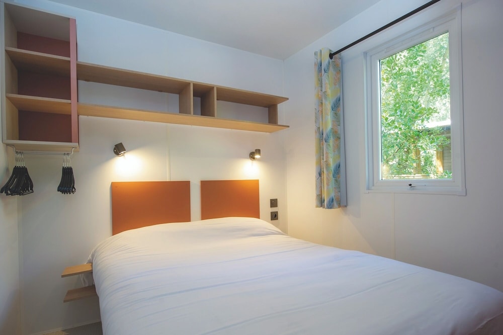 Comfort, Mobile Home, Double and Twin Beds