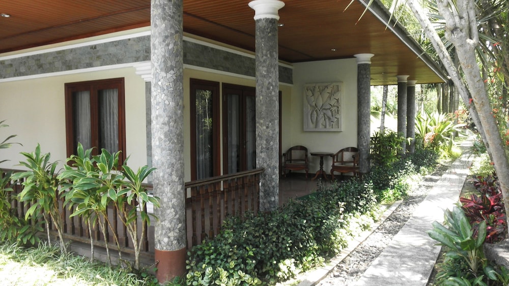 The Oxalis Regency Hotel Magelang 2/46