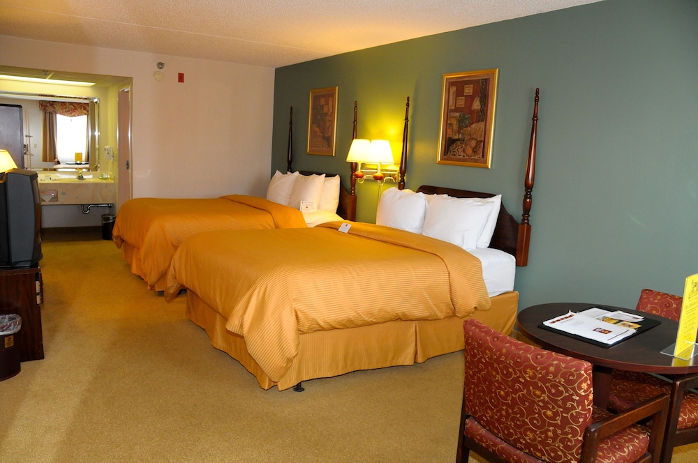 Clarion Inn Branson 24/72