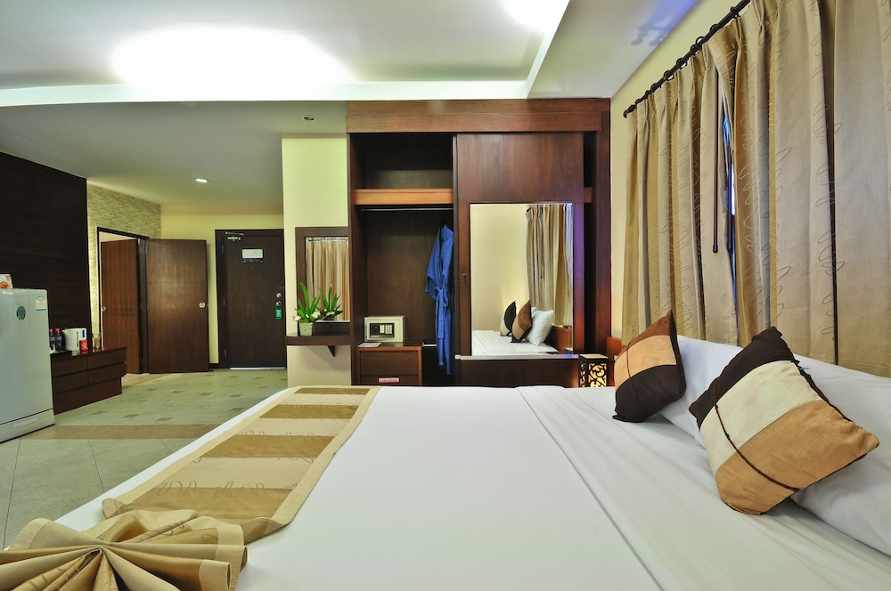 Gazebo Resort Pattaya 44/90